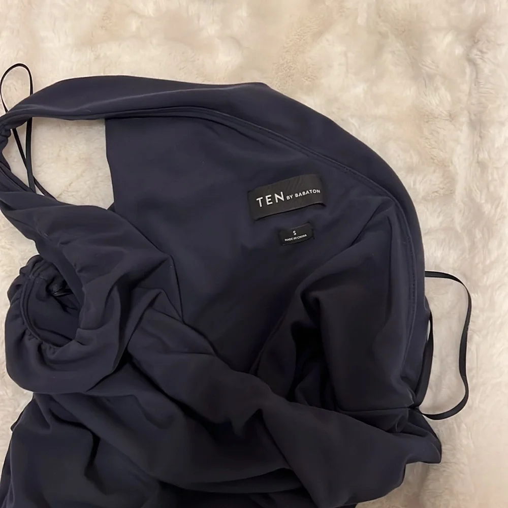 Aritzia Dress, Ten by Babaton
VERTIGO MIDI DRESS, navy - Picture 4 of 5